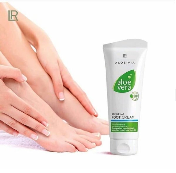 Gyorsan beszívódó krém száraz lábakra Aloe vera lábápoló